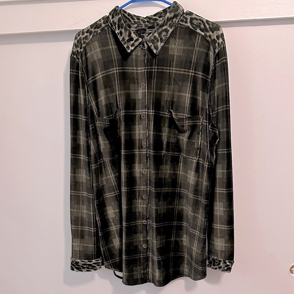 Susan Graver Plaid And Leopard Top With Snaps - Knit Corduroy.